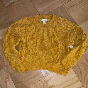 NWT cable knit chenille sweater